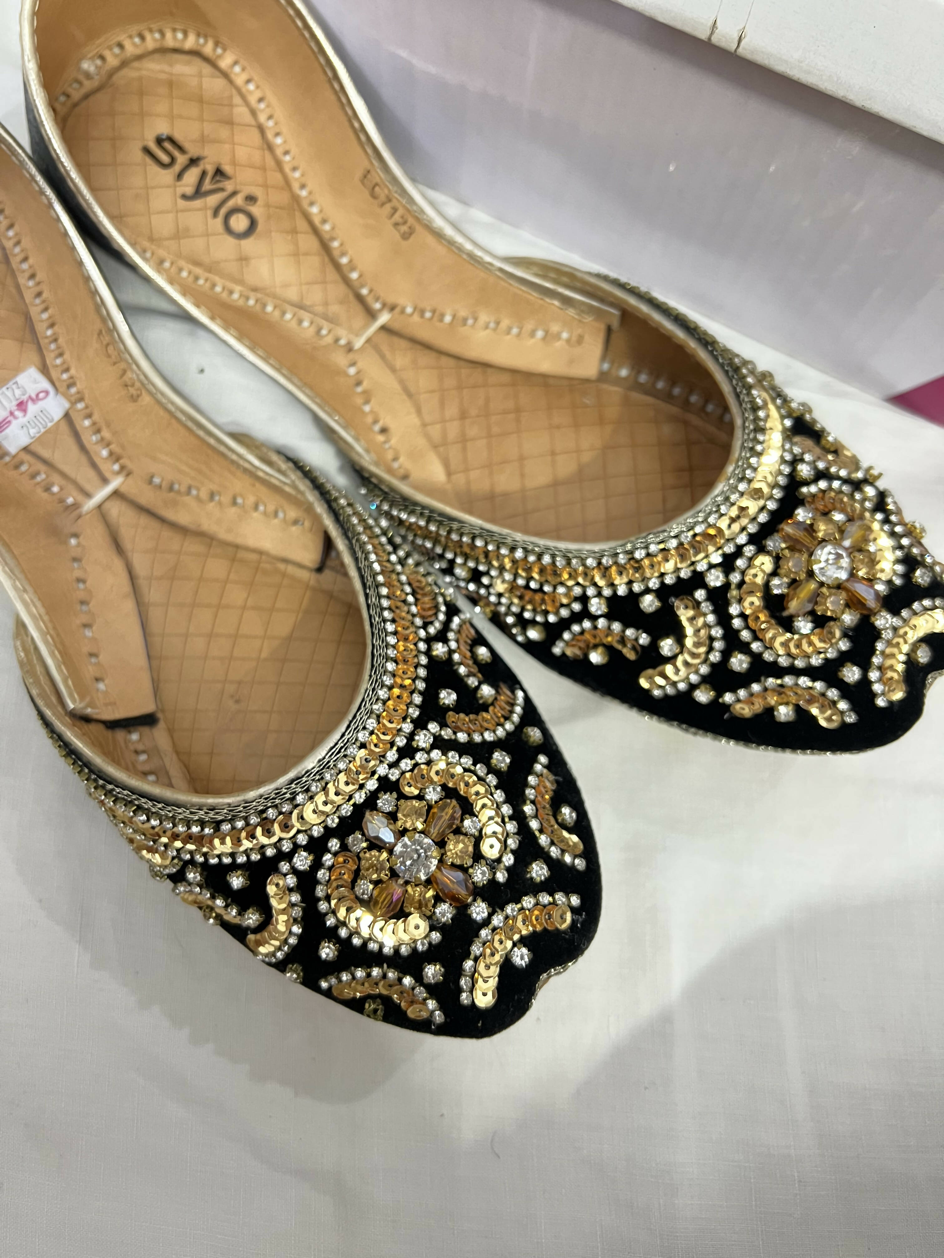 Stylo | Beautiful Black Khussas ( Size: 38 ) | Women Shoes Khussa | Brand New With Tags
