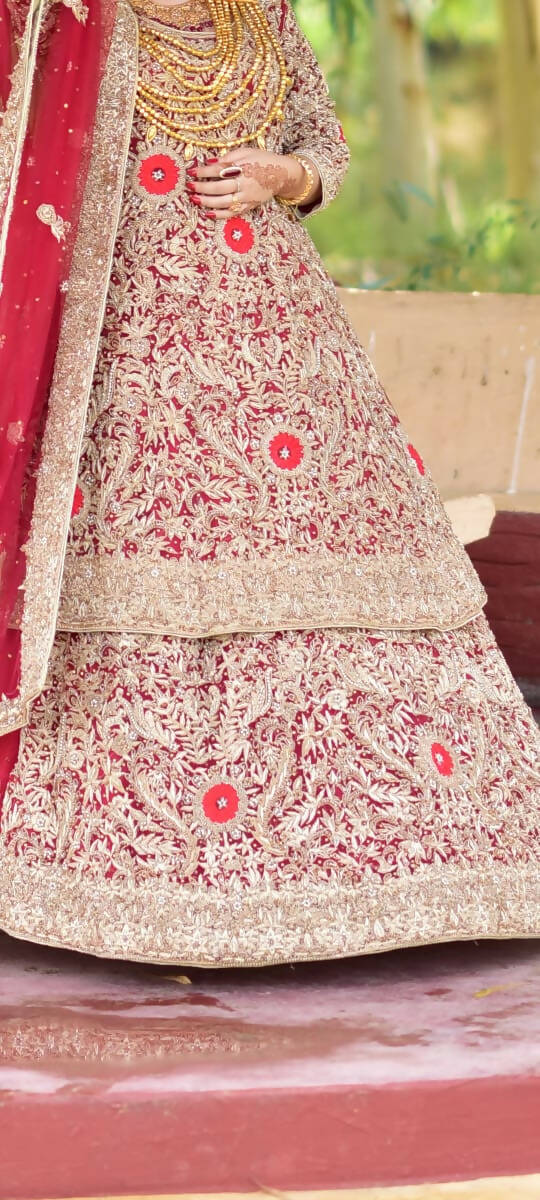 Luxurious Red Lehnga Dupatta Wedding Baraat Suit | Women Bridals | Small | Worn Once