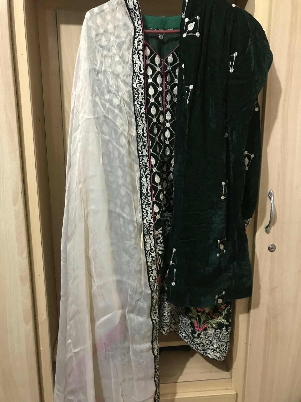 9E39EE3F-5646-42EC-A3D0-CA02BE0D4449