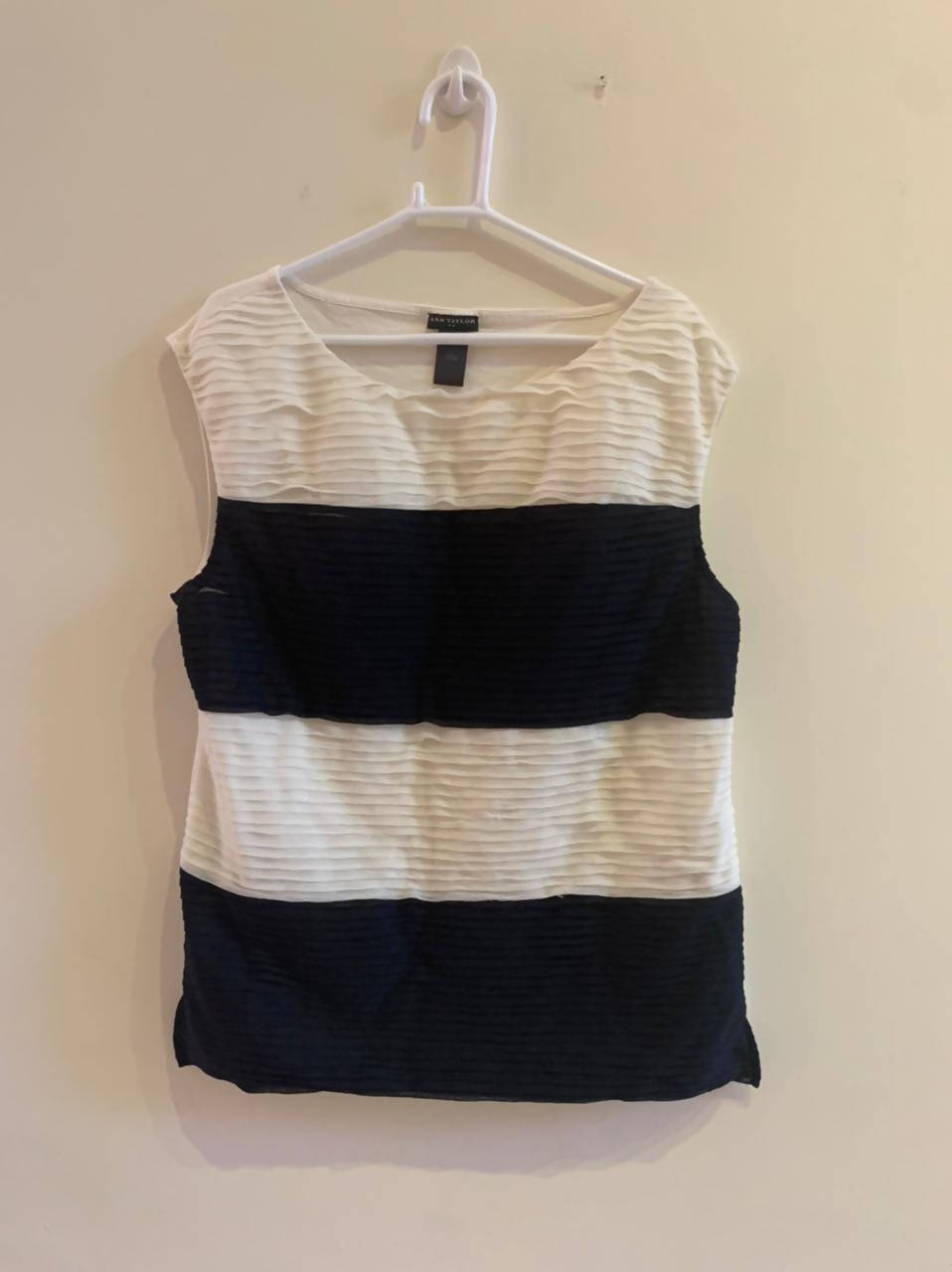 Ann Taylor | Black White Striped Top | Women Tops & Shirts | Preloved