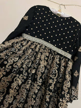 pleated سیاہ فراک | خواتین کے فراکس اور میکسس | ایک بار پہنا۔