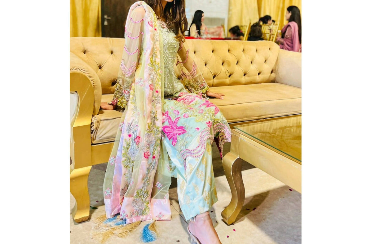 Floral 3pc stitched suit | Women Locally Made Formals | Small | Preloved