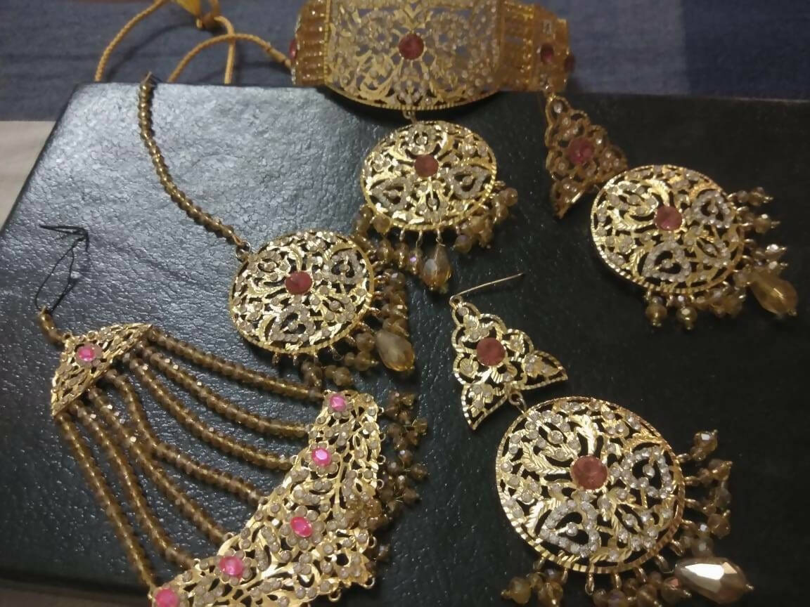 Noratan Choker Set with Tikka & Jhoomar | Women Jewelry | Worn Once
