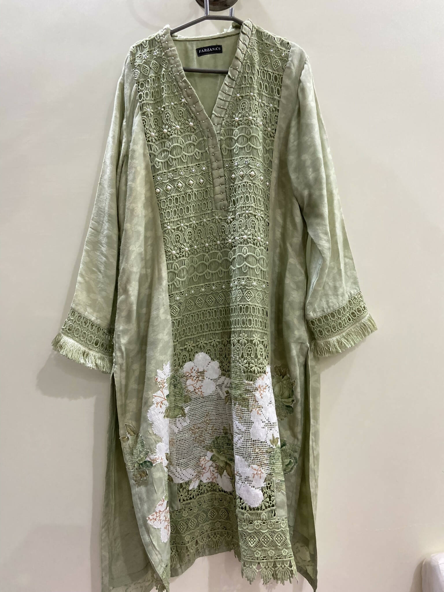 Green Embroidered Kurta & Dupatta | Women Locally Made Kurta | Large | Preloved