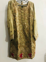 باریز | زیتون کا سبز 3 پی سی سوٹ | خواتین کے برانڈڈ فارملز | چھوٹا | ایک بار پہنا۔ 