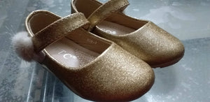 Golden Shoes | Girl Shoes | Size: 26 | Worn Once