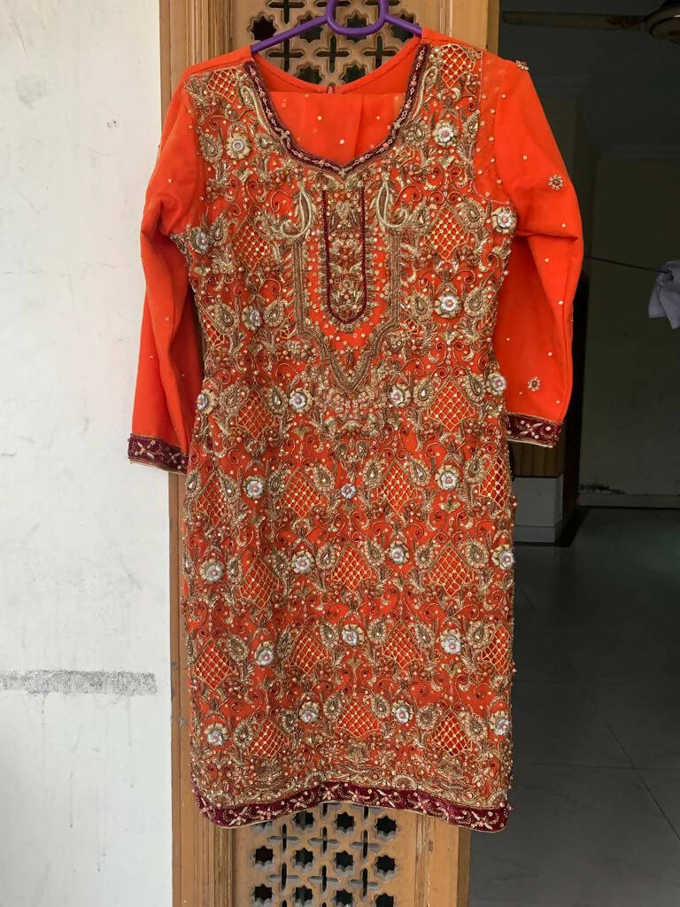 Formal Heavy Embroided suit (Size: M ) | Women Formals | Preloved