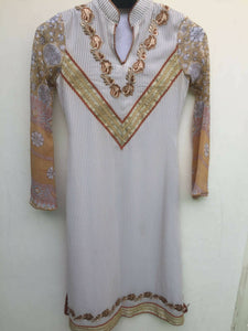 Fancy embroidered suit | Women Locally Made Kurta | Small | Preloved