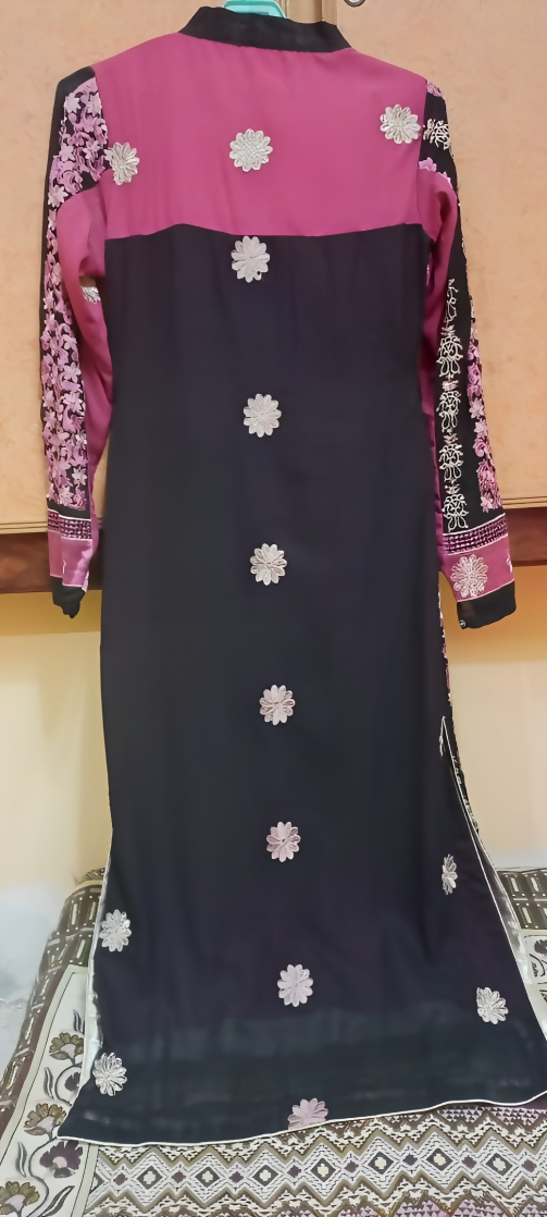 Fully Embroidered Suit | Women Locally Made Formals | X Small | Worn Once