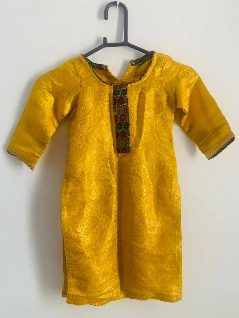 Yellow shirt with choridar pajama | Kids | Girls Shalwar Kameez | Size: 4-6 yrs | Preloved