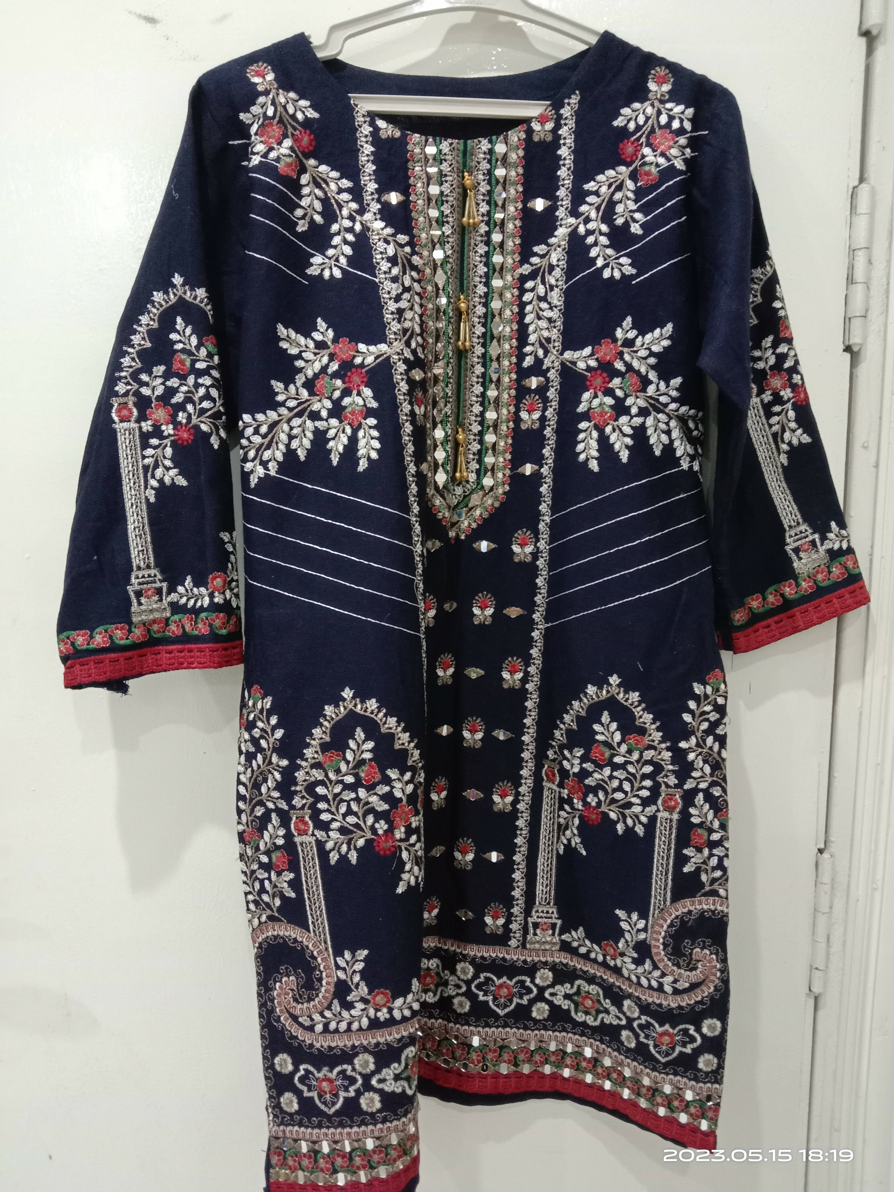 Embroided Kurta | Women Locally Made Kurta | Large | Worn Once