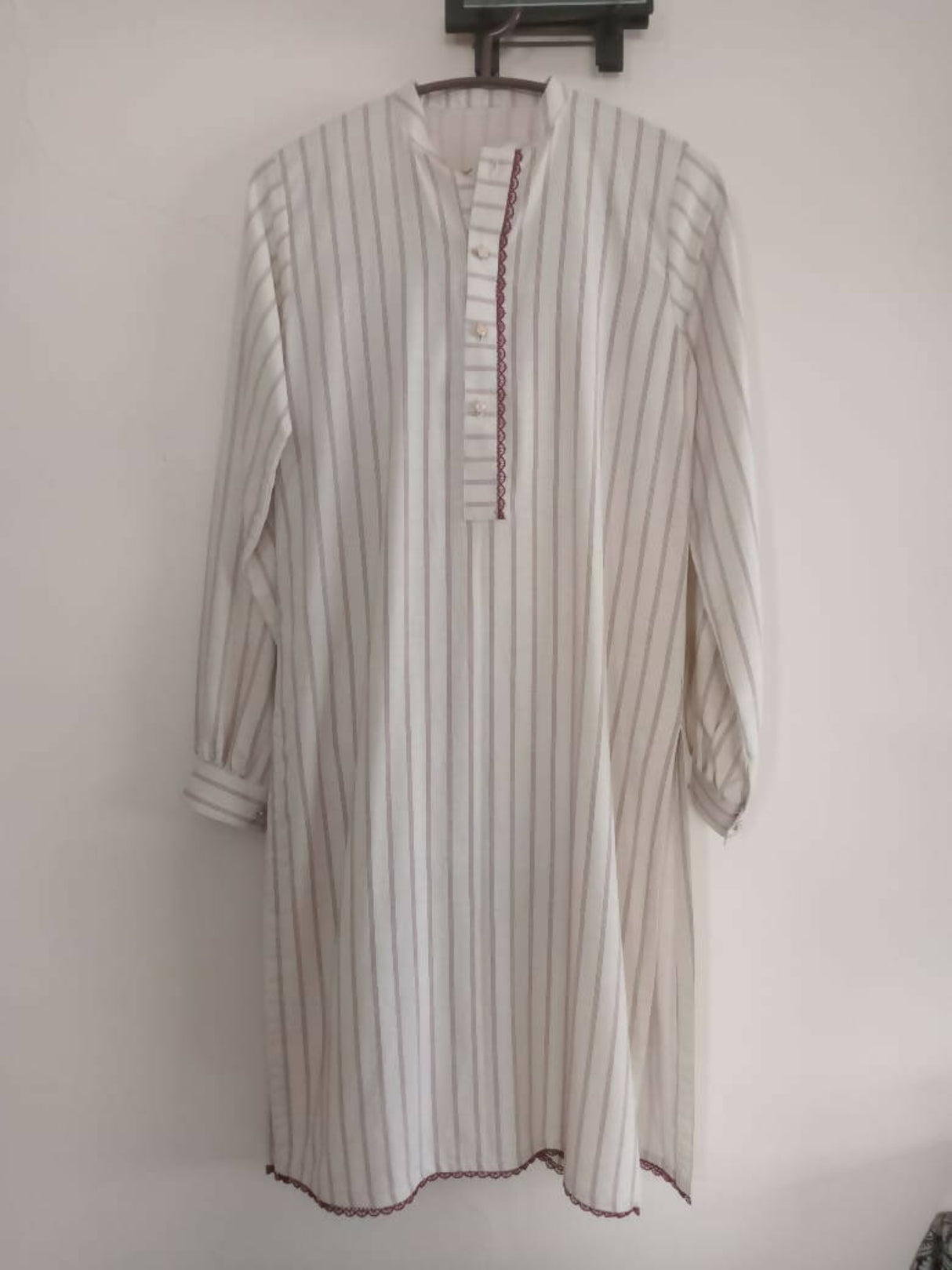 2 PC Striped Matching Kurta | Women Locally Made Kurta | Small | New